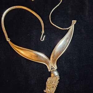 1972 Gold Tone AVON Royal Tassel Necklace